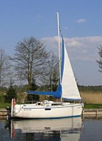 Jacht Tango 760 Charter