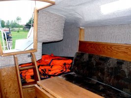 Jacht Tango 760 Charter