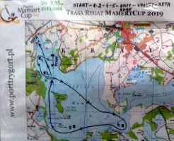  Nasza załoga z pucharem w Regatach MamertCup 2019 